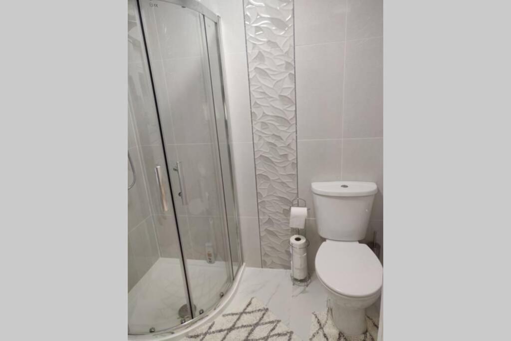 Luxury Apartment In Birmingham With Free Parking. Buitenkant foto